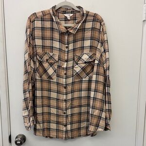 Terra & Sky Checkered Top in Beige and Navy